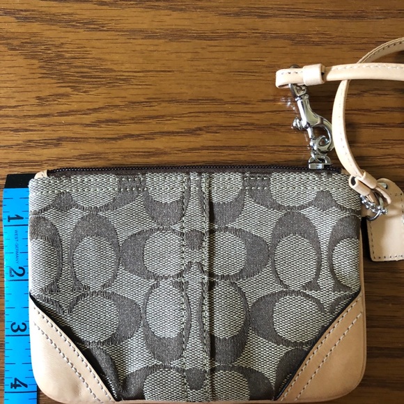 Coach Wristlet - Picture 4 of 4